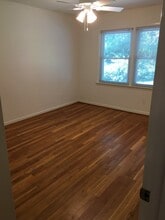 Building Photo - 1127 Arlington Pkwy NE