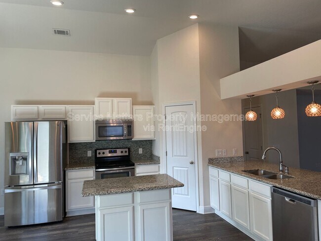 Foto del edificio - 7954 Nalo Creek Loop