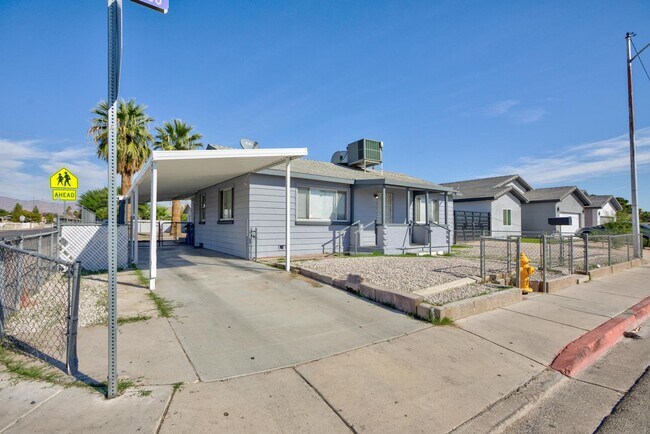 Foto del edificio - Spacious 4 bedroom, 2 bathroom home located in North Las Vegas