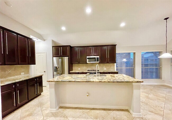 Building Photo - 24502 Forenza Ct