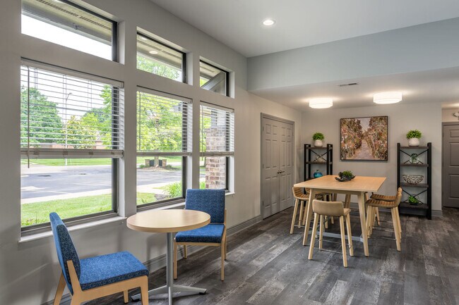 Foto del edificio - Walden Village Apartments