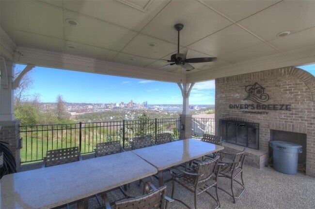 Building Photo - 344 Eastview Ct