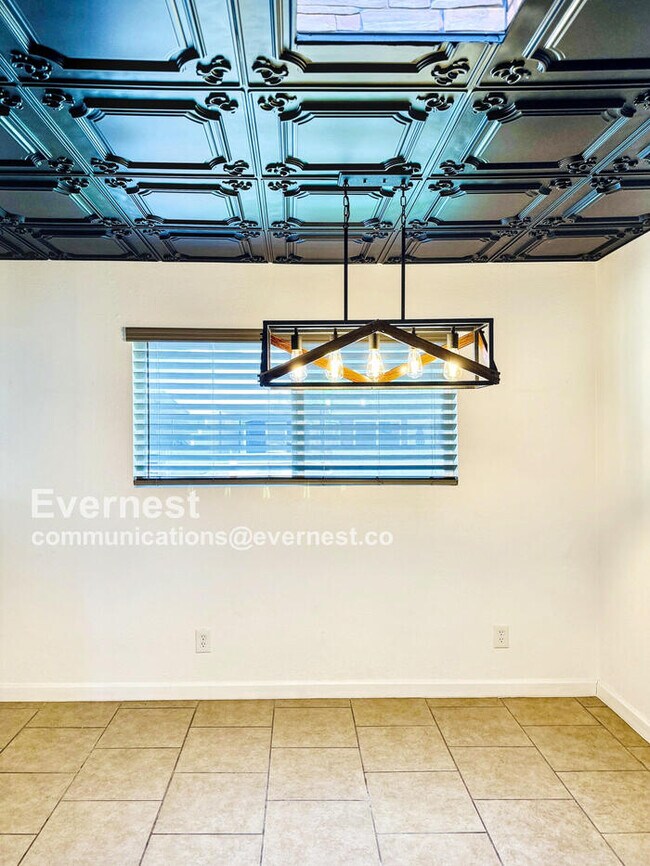 Foto del edificio - 1625 W Buckeye Ln