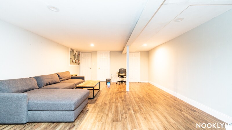 Foto principal - 111 Rogers Ave