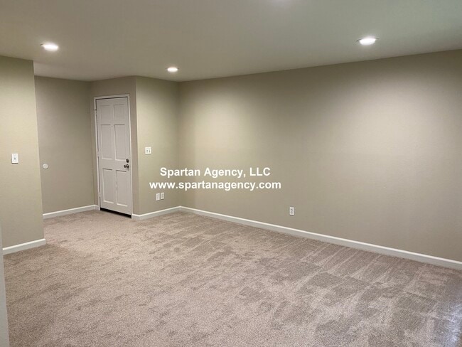 Building Photo - 4111 4th Street Pl SW