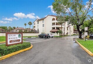 Building Photo - 9040 SW 125th Ave