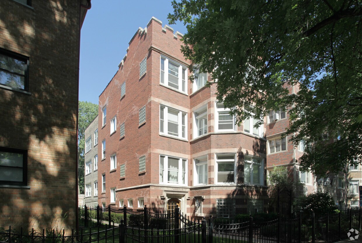 Primary Photo - 5138 S Kenwood Ave