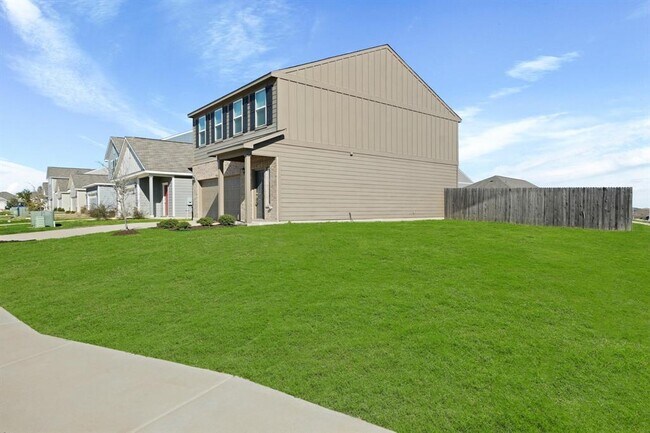 Building Photo - 13005 Foreston Dr