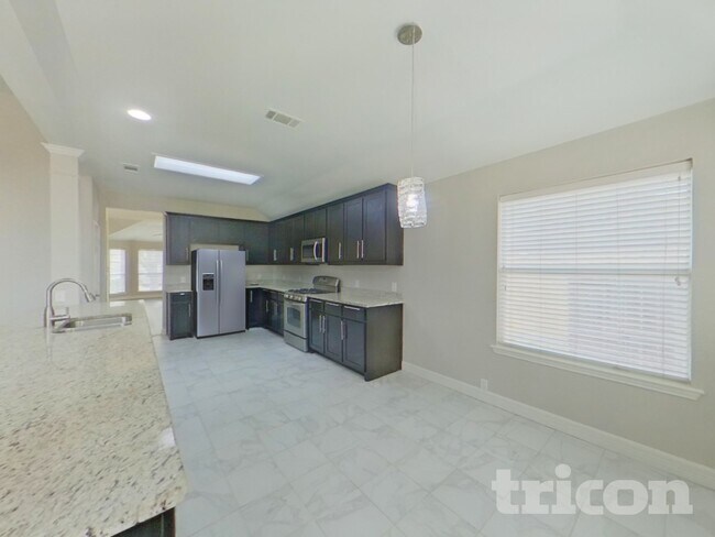 Foto del edificio - 4021 Chinaberry Dr