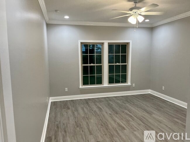 Building Photo - 2825 La Mesa Ave