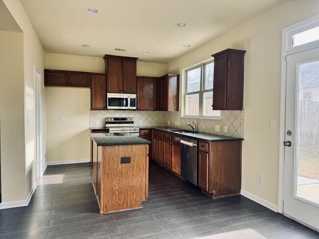 Building Photo - 6575 Story Cir