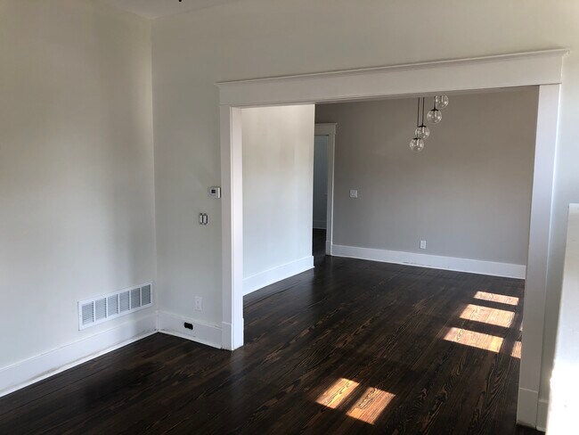 View into Dining Room from living room - 1900 Maplewood Pl