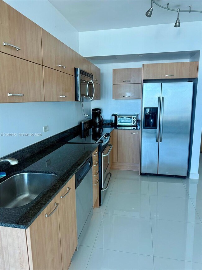 Foto del edificio - 350 S Miami Ave