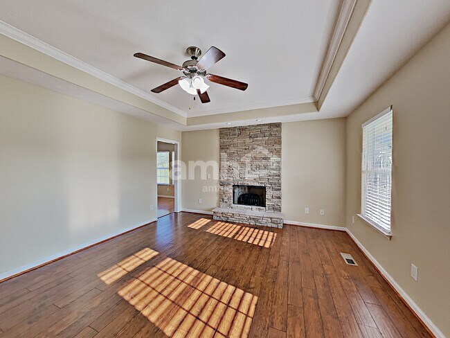 Building Photo - 605 Doe Trail