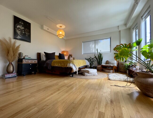 Foto del edificio - 8968 Crescent Dr