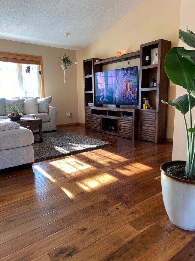 Samsung Smart TV - 4408 6th St NW