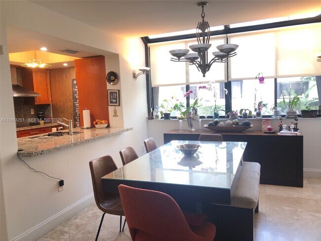 Foto del edificio - 3027 NE 183rd Ln