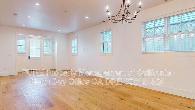 Building Photo - 1628 Jenna Pl