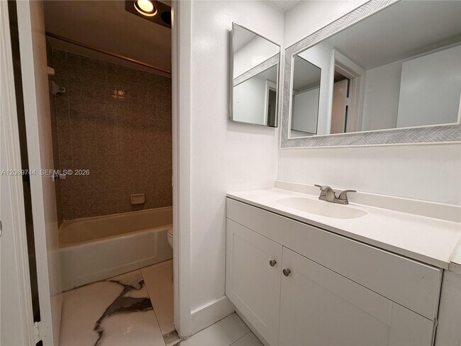 Foto del edificio - 4004 SW 68th Ln