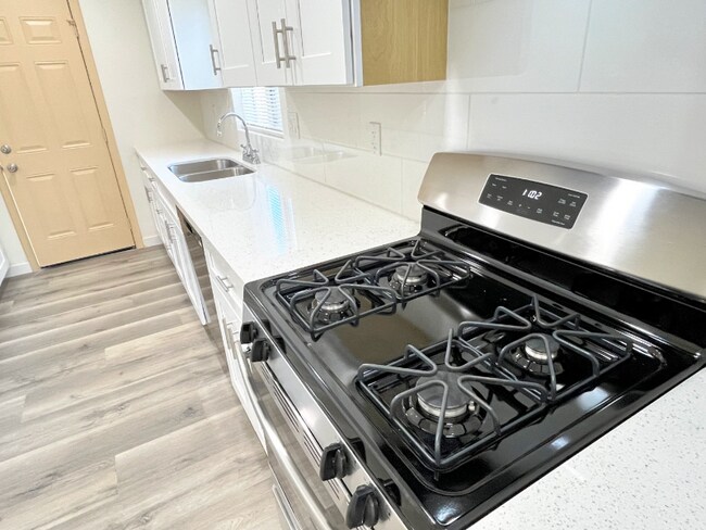 Foto del edificio - 5769 Eugene St