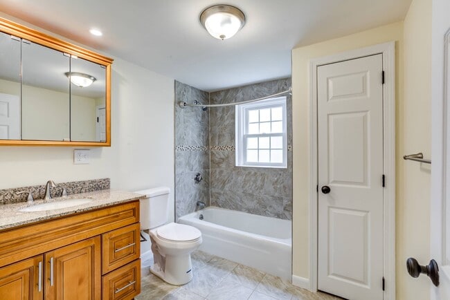 Building Photo - Dover Heights