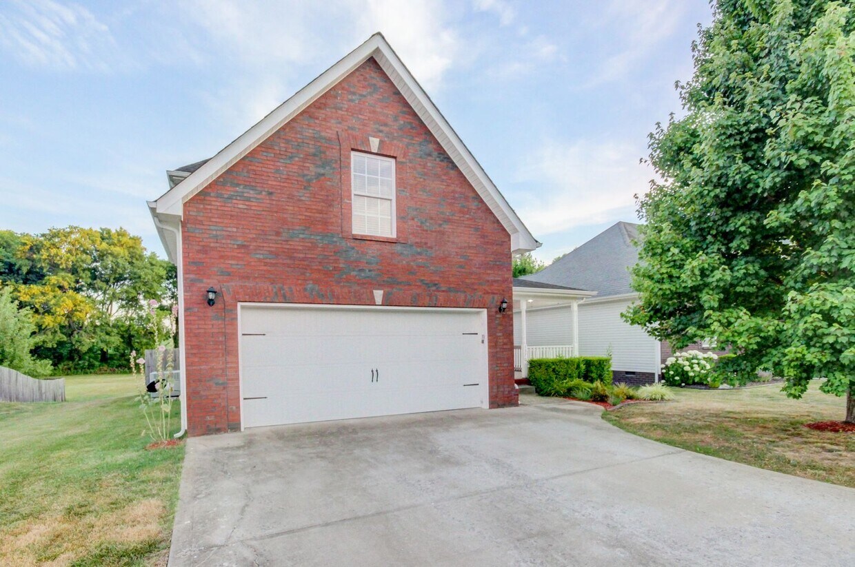 Primary Photo - Stunning Brick Front Home With Fireplace A...