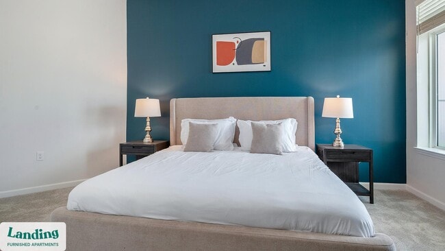 Building Photo - 5256 International Dr