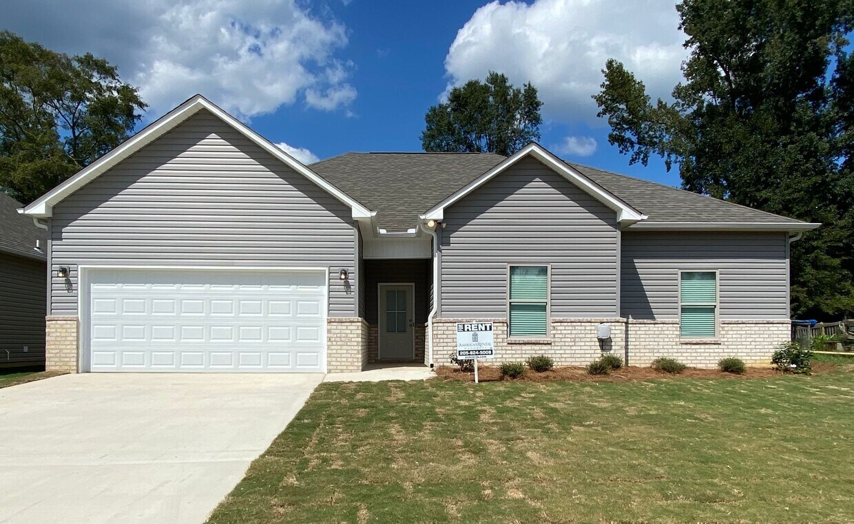 Primary Photo - Home for Rent in Thorsby, AL!!! Available ...