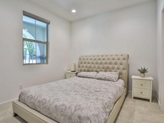 Building Photo - 224 Babson Ct