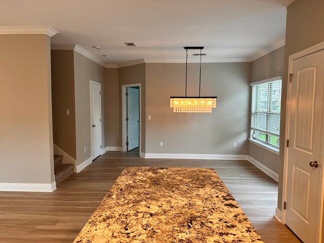 Building Photo - 55 N Knightsbridge Ct
