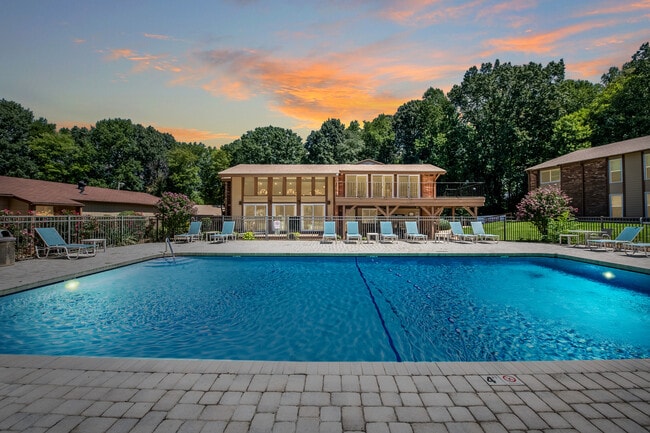 Building Photo - Enclave at North Point Apartments