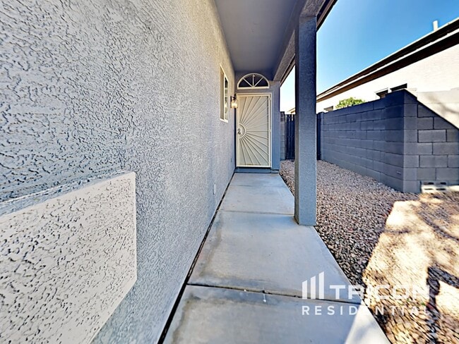 Building Photo - 15114 N 29th Place Phoenix AZ