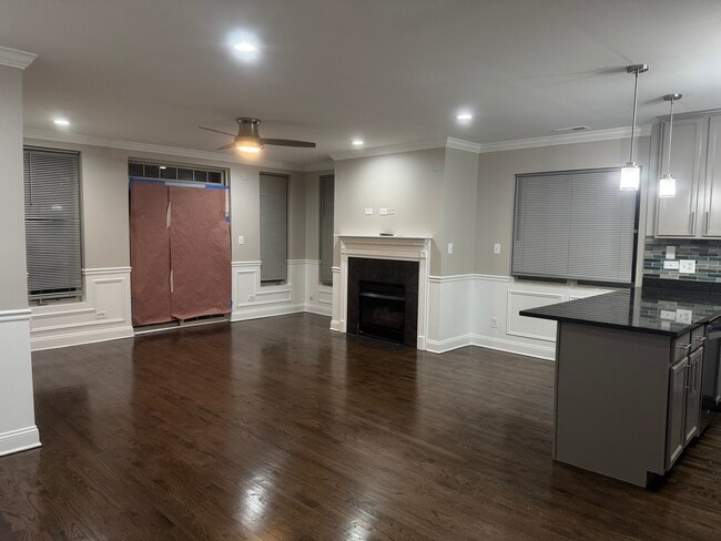 Foto del edificio - 7254 S Bennett Ave