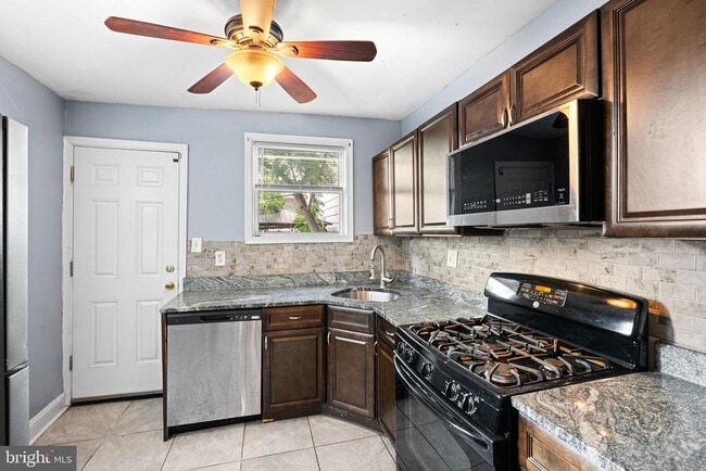 Building Photo - 3088 Weikel St