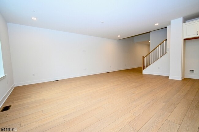 Building Photo - 26 Arowana Rd