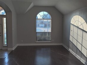 Building Photo - 7911 Decoy Dr