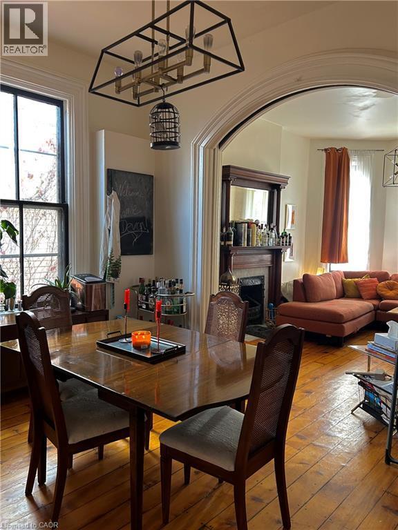 Photo du bâtiment - 43 Pearl St S