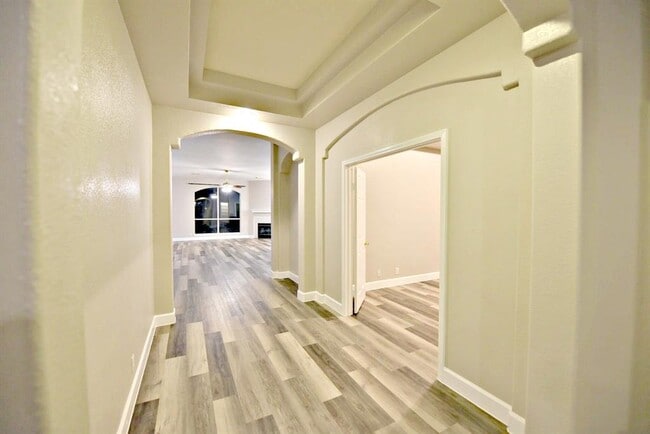 Building Photo - 10117 Cassandra Dr