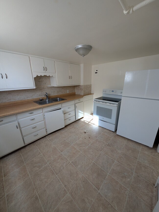 Foto del edificio - 129 N 100 E