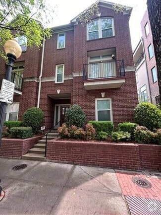 Building Photo - 2818 State St