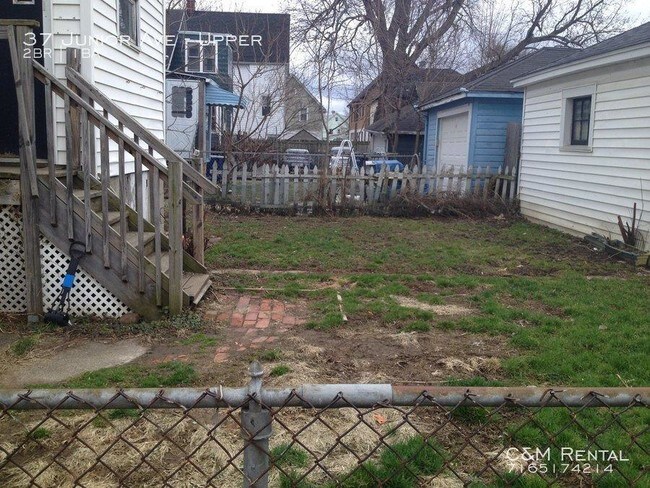 Building Photo - 2 bedroom in Buffalo NY 14210