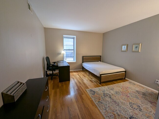 Foto del edificio - Shaw Sanctuary **1/2 Off Security Deposit & 1st Month's Rent**