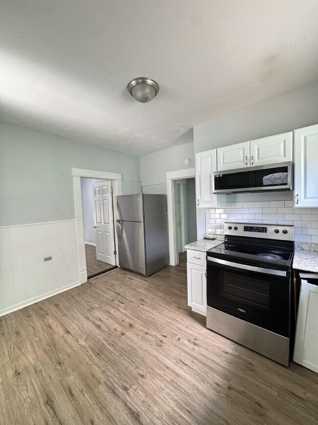 Foto del edificio - ?? Spacious 3BR/2BA Home in Lafayette – Pet Friendly + Shared Laundry! ??