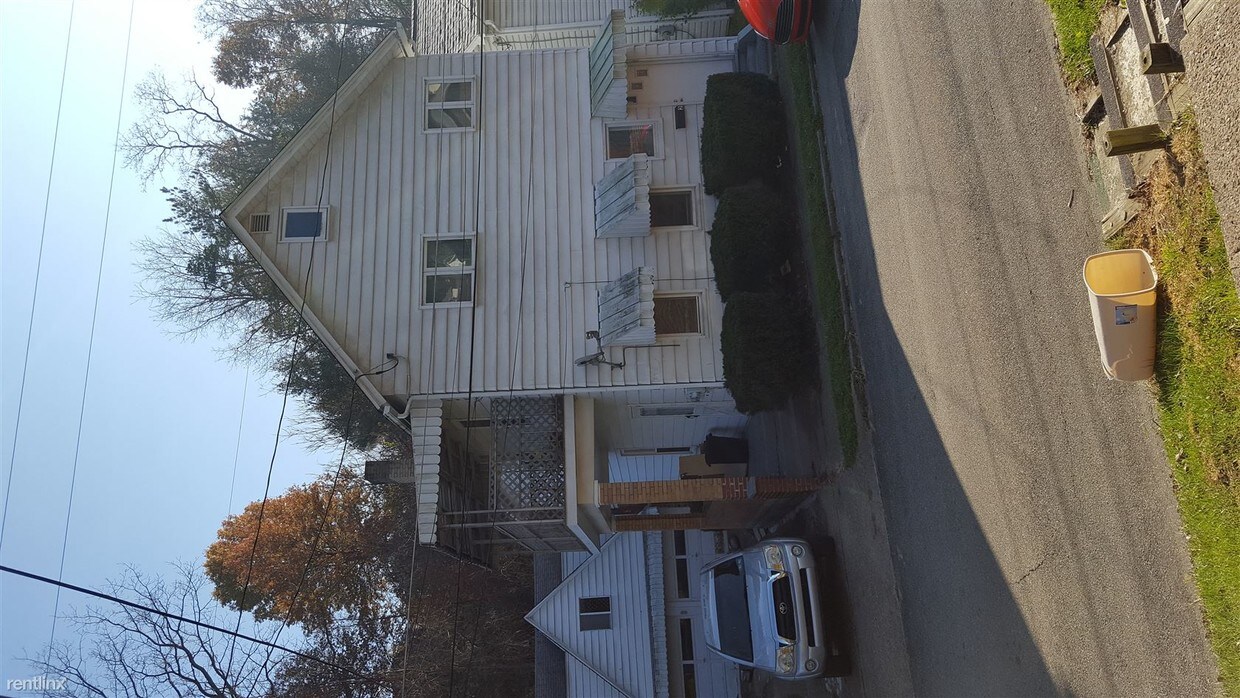 Primary Photo - 529 Park Ave