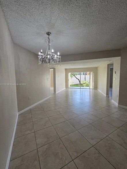 Foto del edificio - 6272 NW 186th St