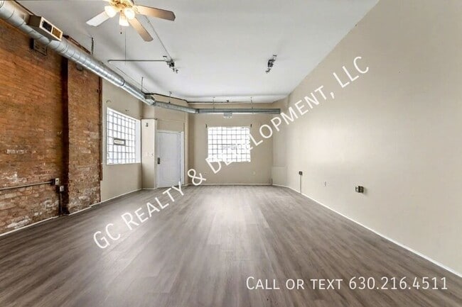 Building Photo - 3328 W Chicago Ave