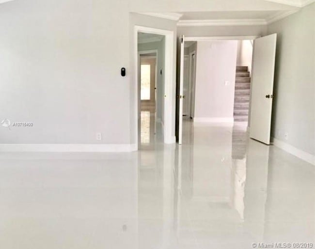 Building Photo - 1243 Manor Dr S