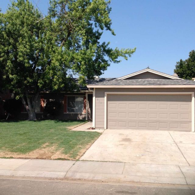 Primary Photo - 813 Panoche Dr