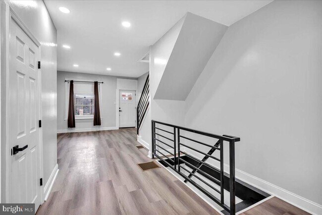 Building Photo - 4229 Romain St