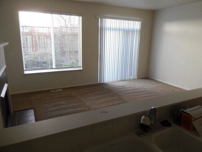 Foto del edificio - 3 br, 2.5 bath House - 20835 SW Skiver Street